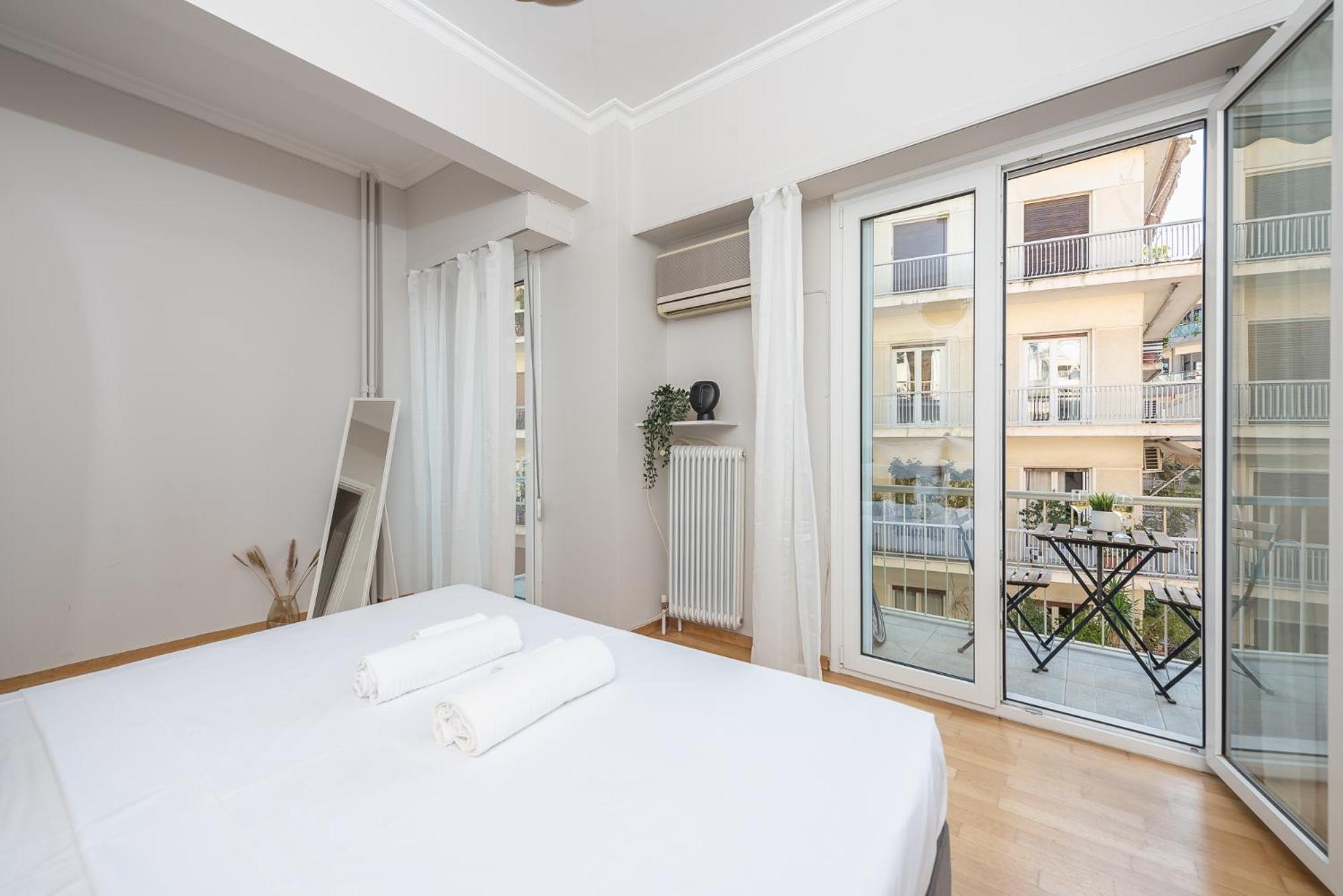 Spacious 2Bds Apt With Acropolis View In Center Atina Dış mekan fotoğraf